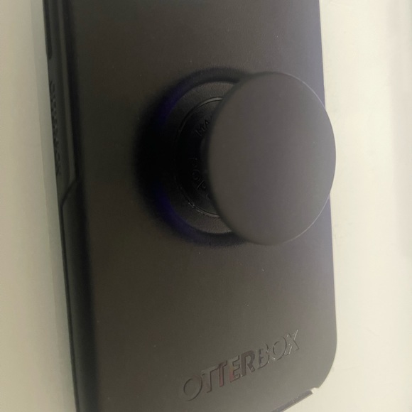 Otterbox Symmetry Popsocket - IPhone 13 or 12 Pro Max - Picture 5 of 6